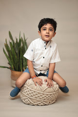 Mini Chandra : Jamdani White Half-sleeve Shirt