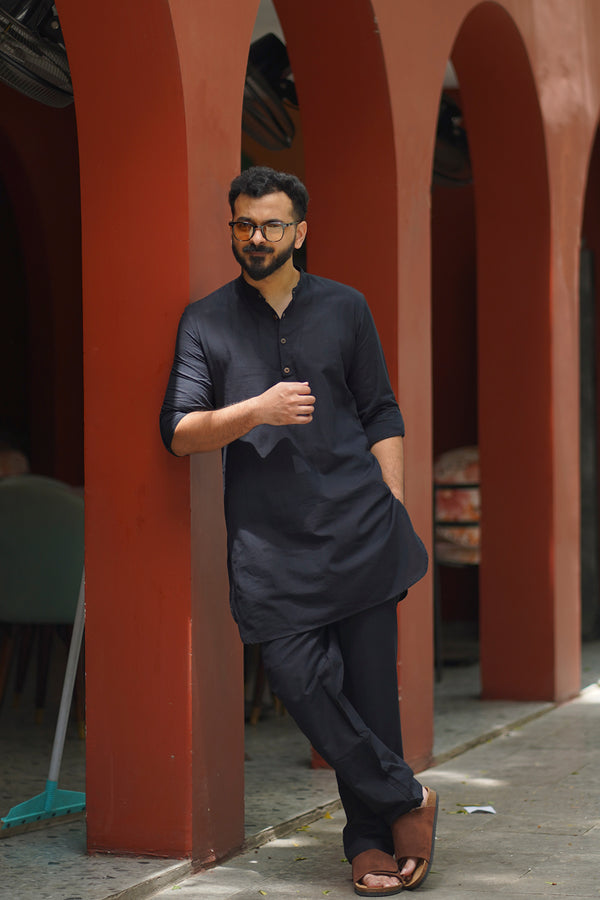 FLINT : Black Handwoven Cotton Kurta