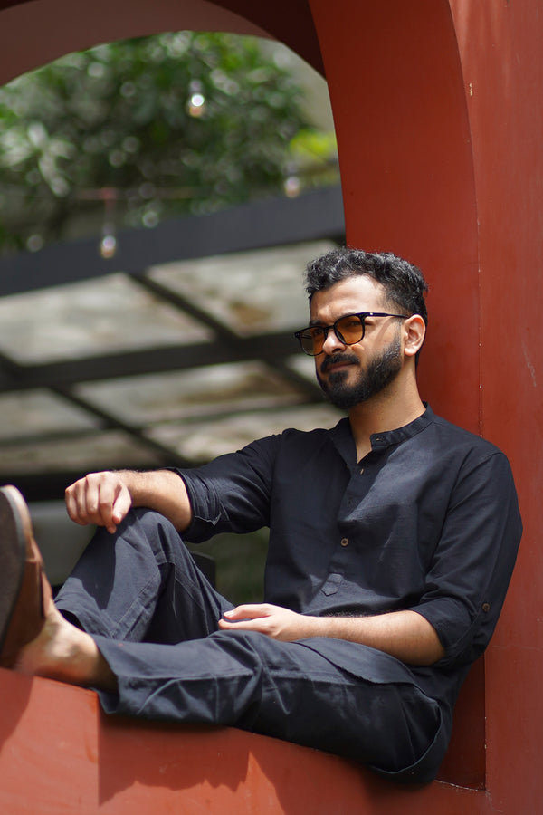 FLINT : Black Handwoven Cotton Kurta