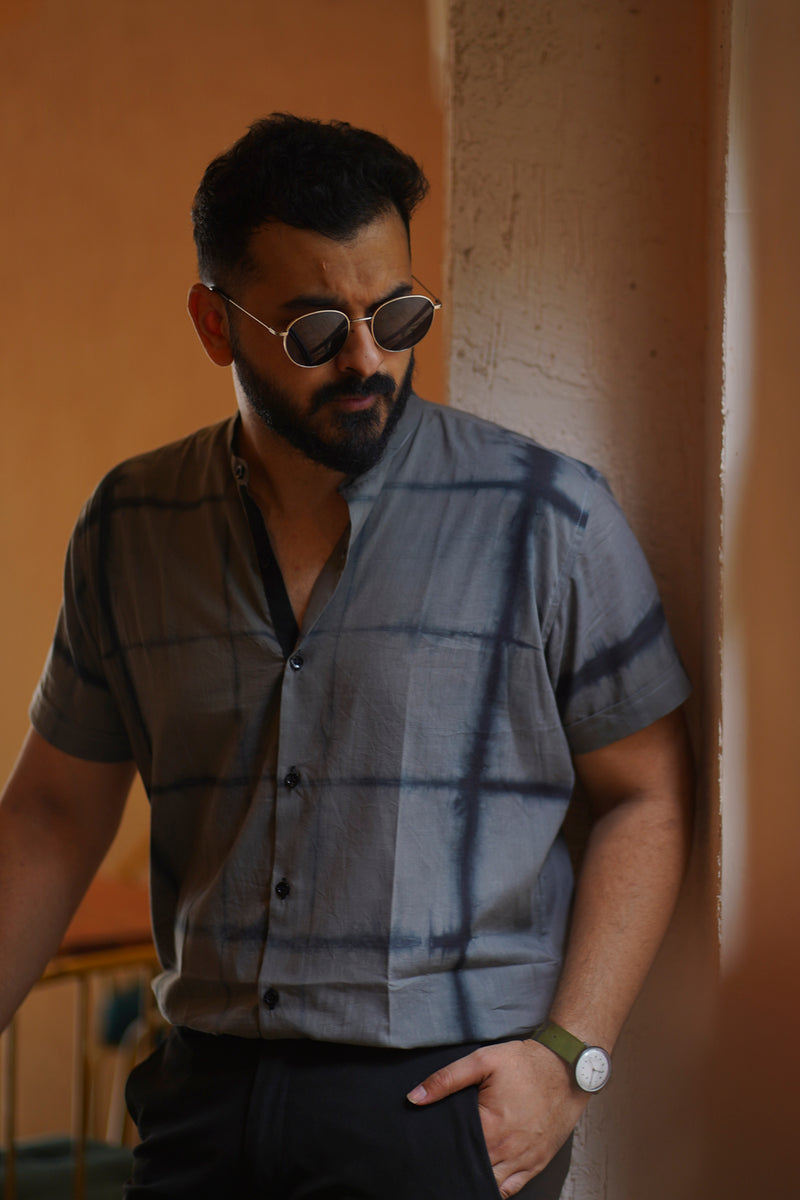 Graphite : Tie & Dye Grey Half-sleeve Shirt